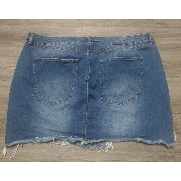 Women Plus Mini Bluejean Distressed Skirt Refuge+ - Picture 2 of 6